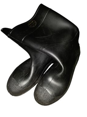 4/9/29. Servus Black Rubber Work Boots